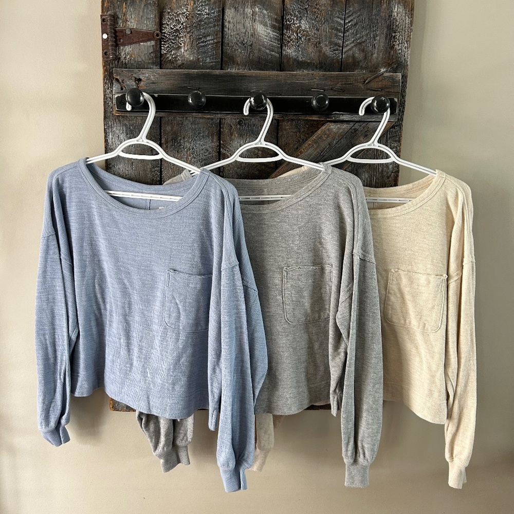 Women's Lot of (26) aerie & American Eagle Tops & Bottom all for one price
